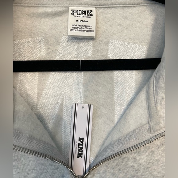 NWT!VSPINK Varsity FullZip White/Gray Fleece Jacket/VSPINK Fleece White Short-M - Picture 9 of 16